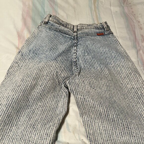 Jordache Jeans - Picture 4 of 7